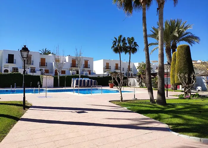 Sunny Coastal 1 Bed Apartment - Vera Coast: 2Mins To Beach