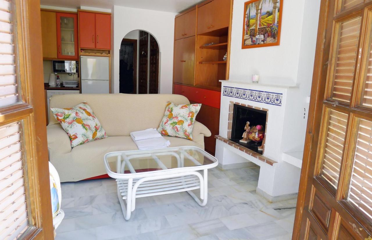 Apartment Sunny Coastal 1 Bed - Vera Coast: 2mins To