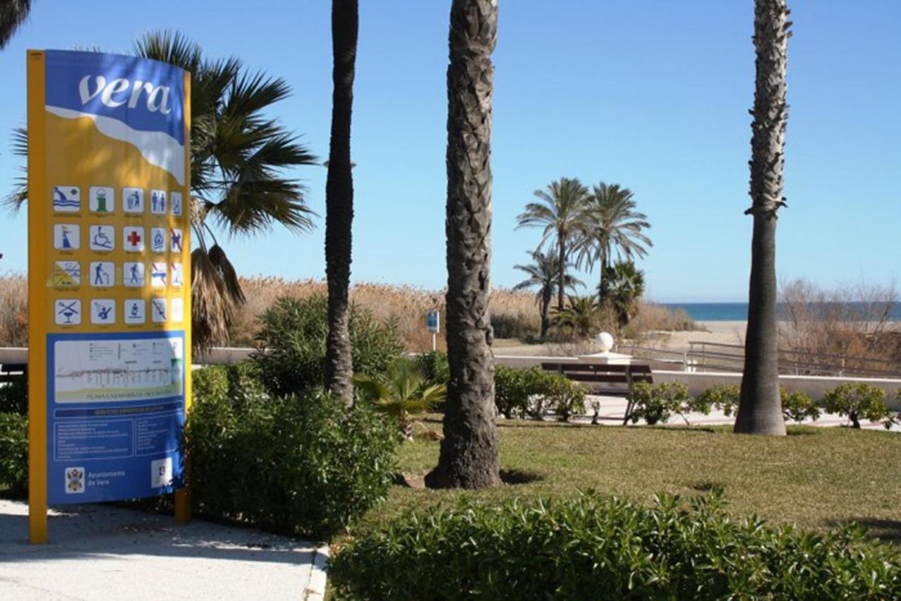 Sunny Coastal 1 Bed - Vera Coast: 2mins To Apartment *