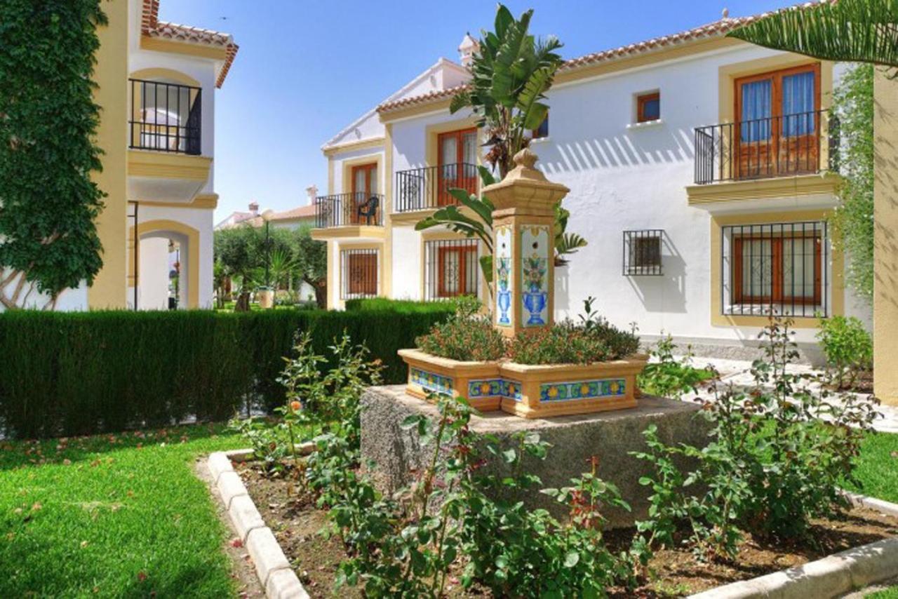 Apartment Sunny Coastal 1 Bed - Vera Coast: 2mins To